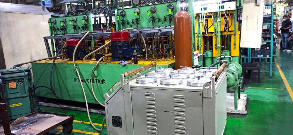 Hydraulic oil filtration machine for servo valve